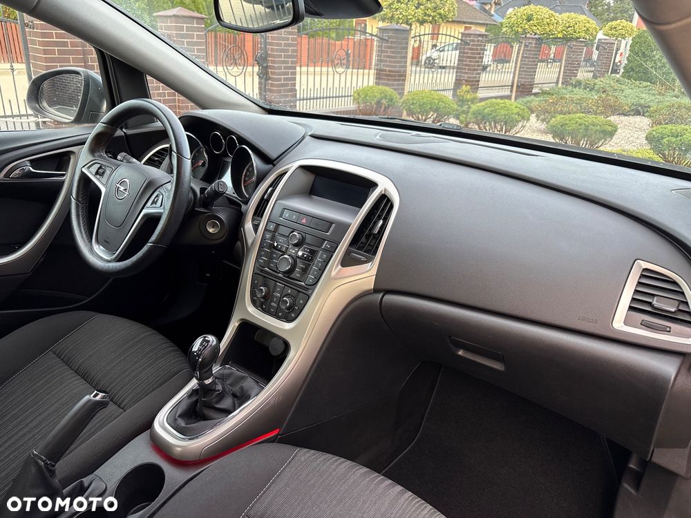 Opel Astra 1.4 T Cosmo - 24