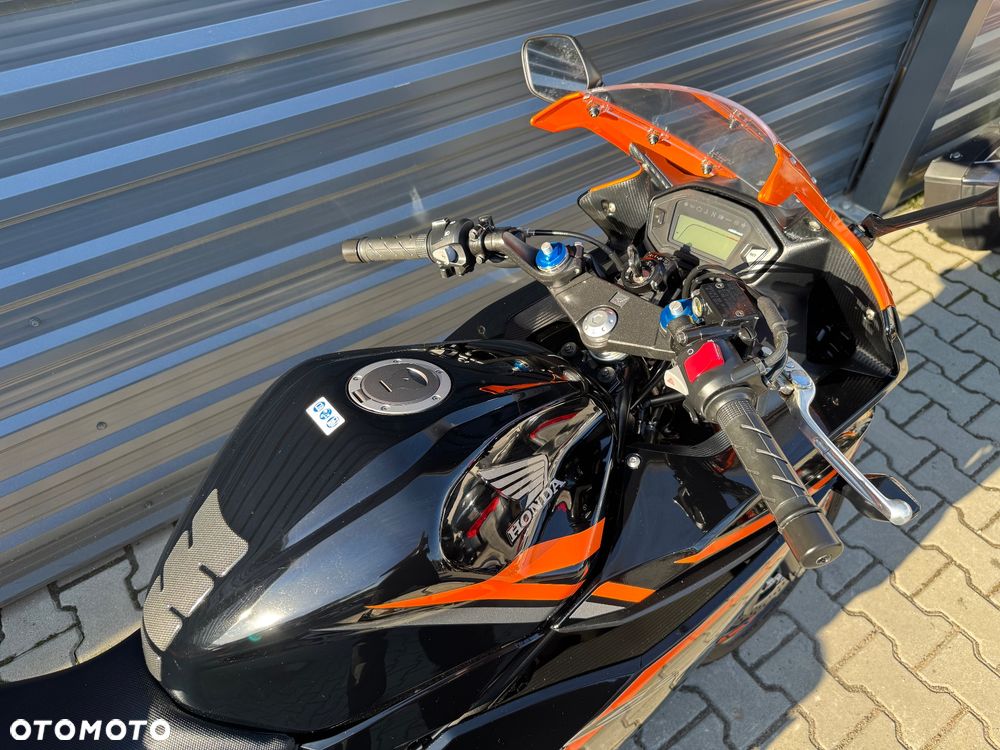 Honda CBR - 9