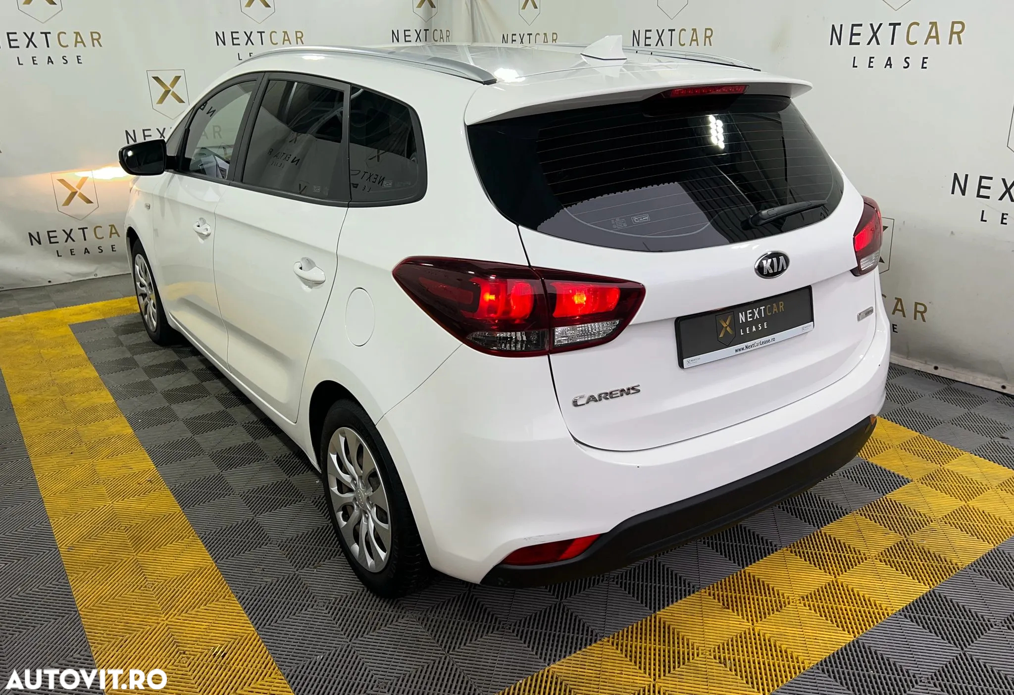 Kia Carens 1.7 DSL Family - 6