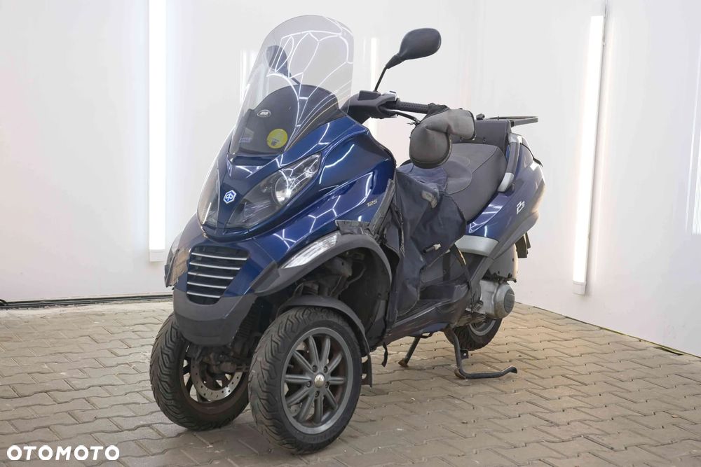 Piaggio MP-3 - 2