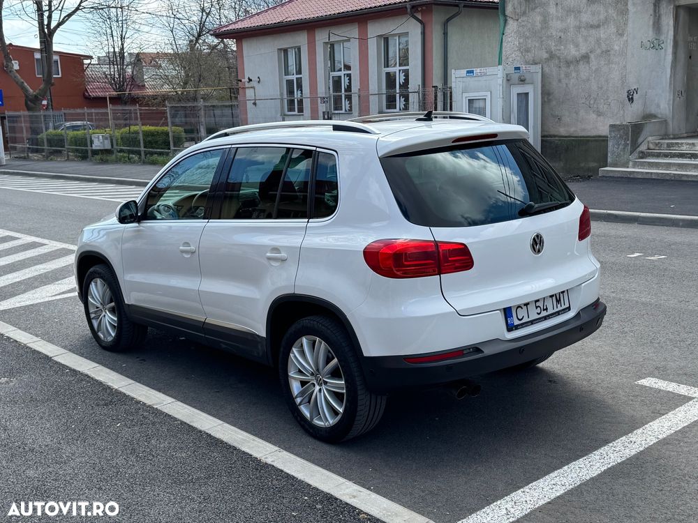 Volkswagen Tiguan 2.0 TDI 4Motion DSG Sport & Style - 3