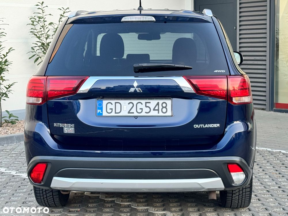Mitsubishi Outlander 2.2 DI-D Intense + SDA 4WD - 10