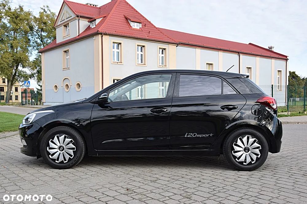 Hyundai i20 1.2 Pure - 9