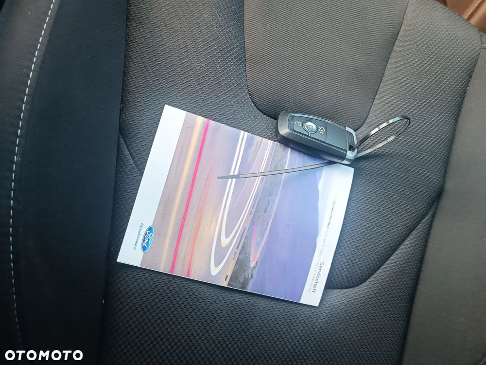 Ford S-Max 2.0 EcoBlue Titanium - 32