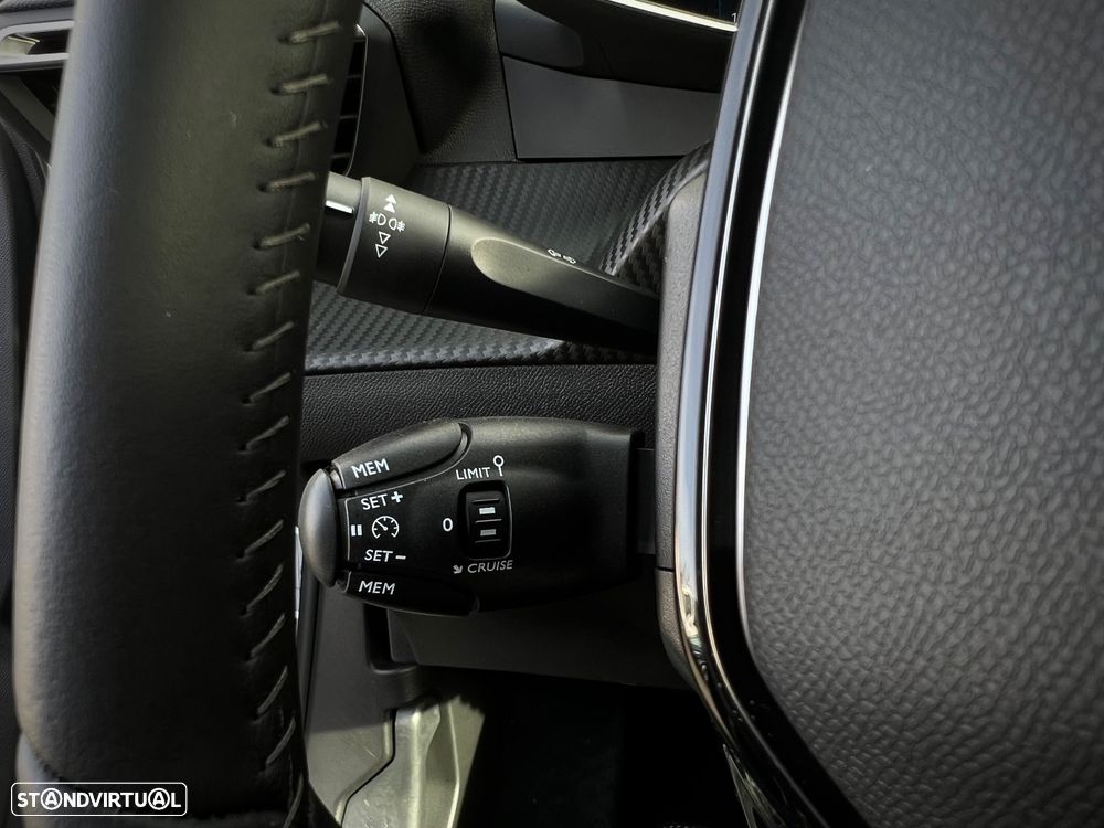 Peugeot e-2008 Allure Pack - 20