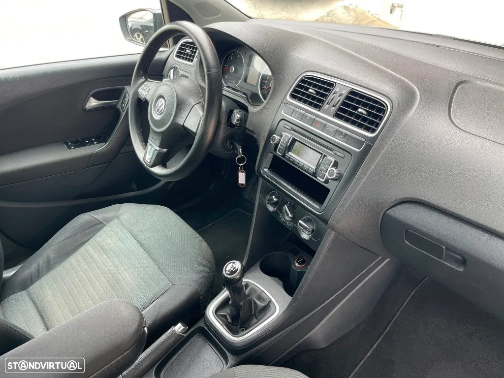 VW Polo 1.6 TDI Confortline BlueMotion - 34