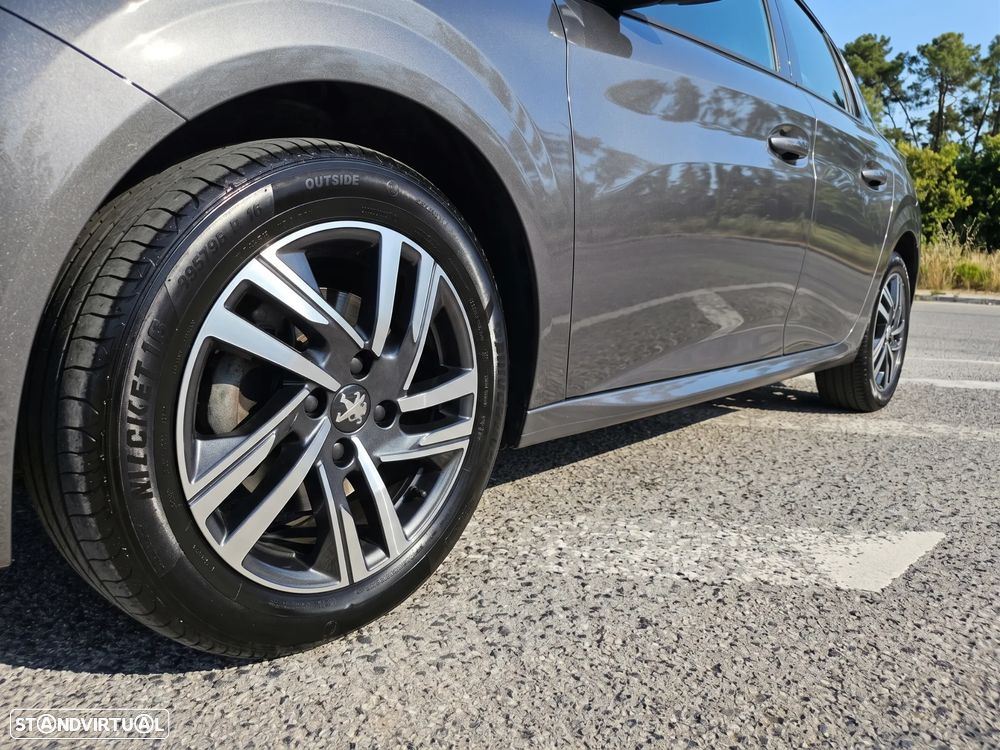 Peugeot 208 PureTech 100 Allure - 4