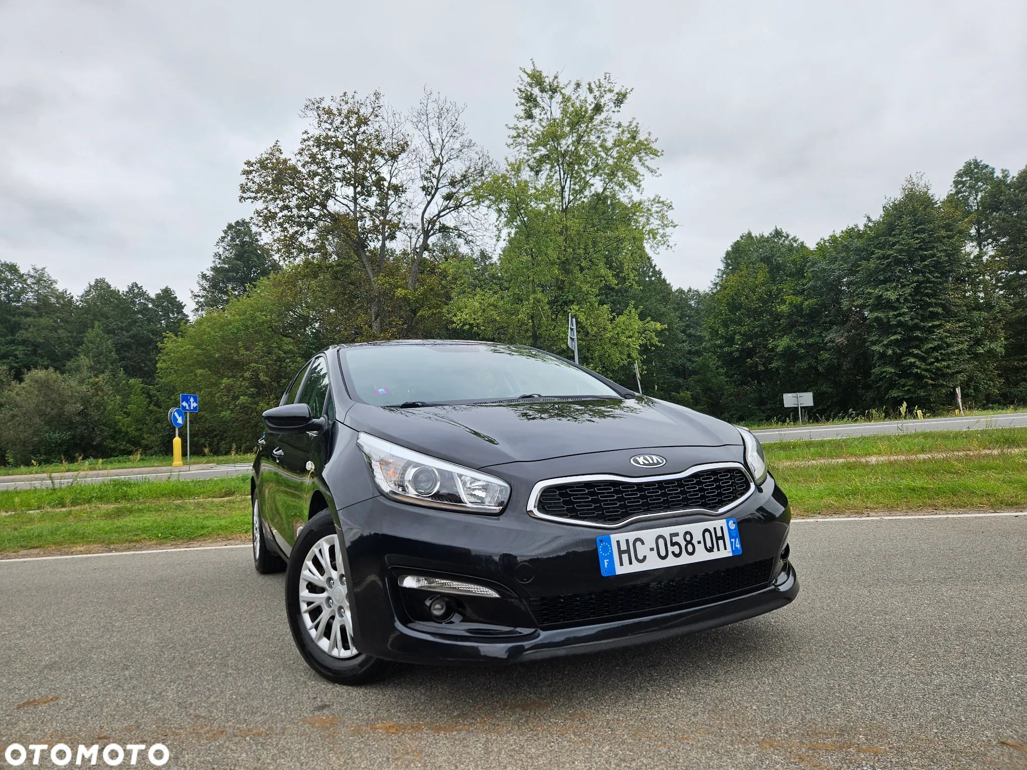Kia Ceed 1.4 CVVT Dream-Team Edition - 9