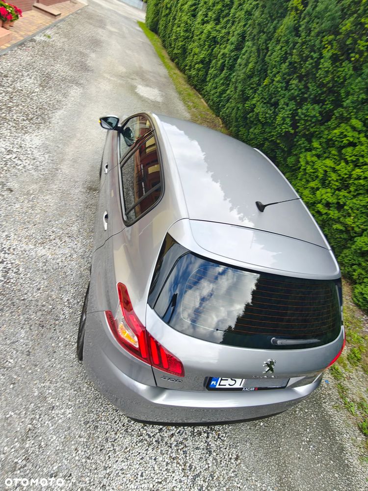 Peugeot 308 1.5 BlueHDi Allure S&S - 25