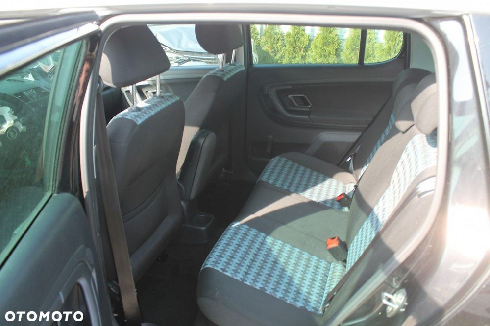 Skoda Fabia - 10