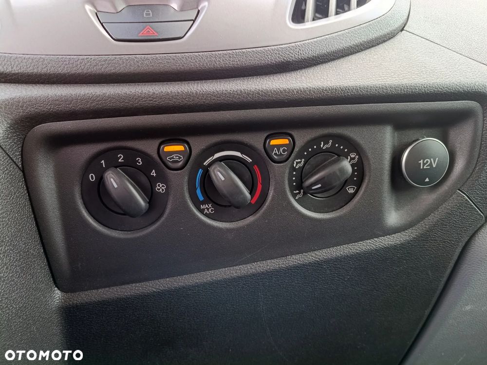 Ford Transit - 18