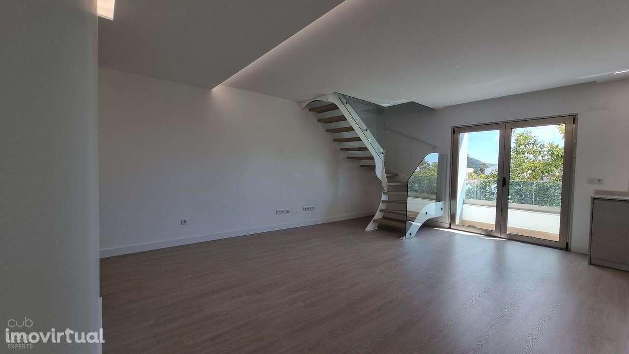 Fernão de Magalhães 11 – Apartamento T2+3 duplex, NOVO, Costa da Capar - Grande imagem: 5/22