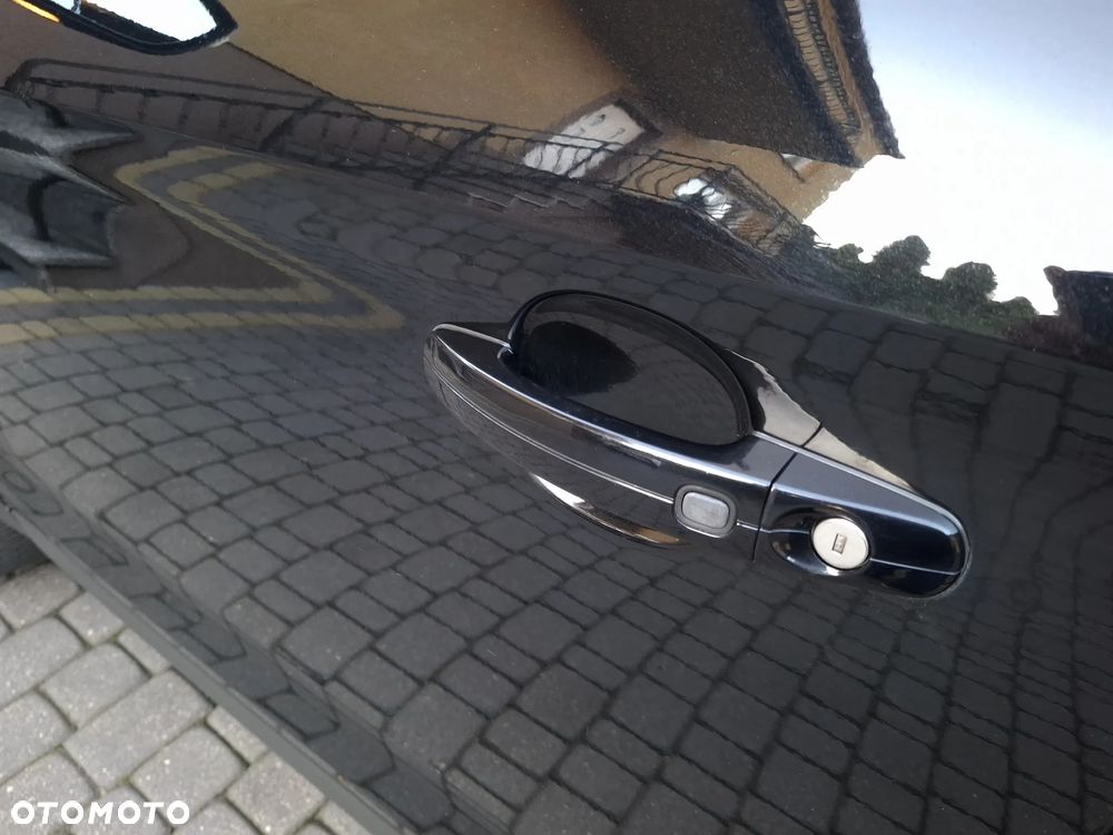 Ford Kuga 2.0 TDCi 2x4 Titanium - 11