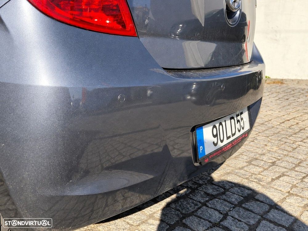 Hyundai i20 1.2 Classic Fun ESP - 18