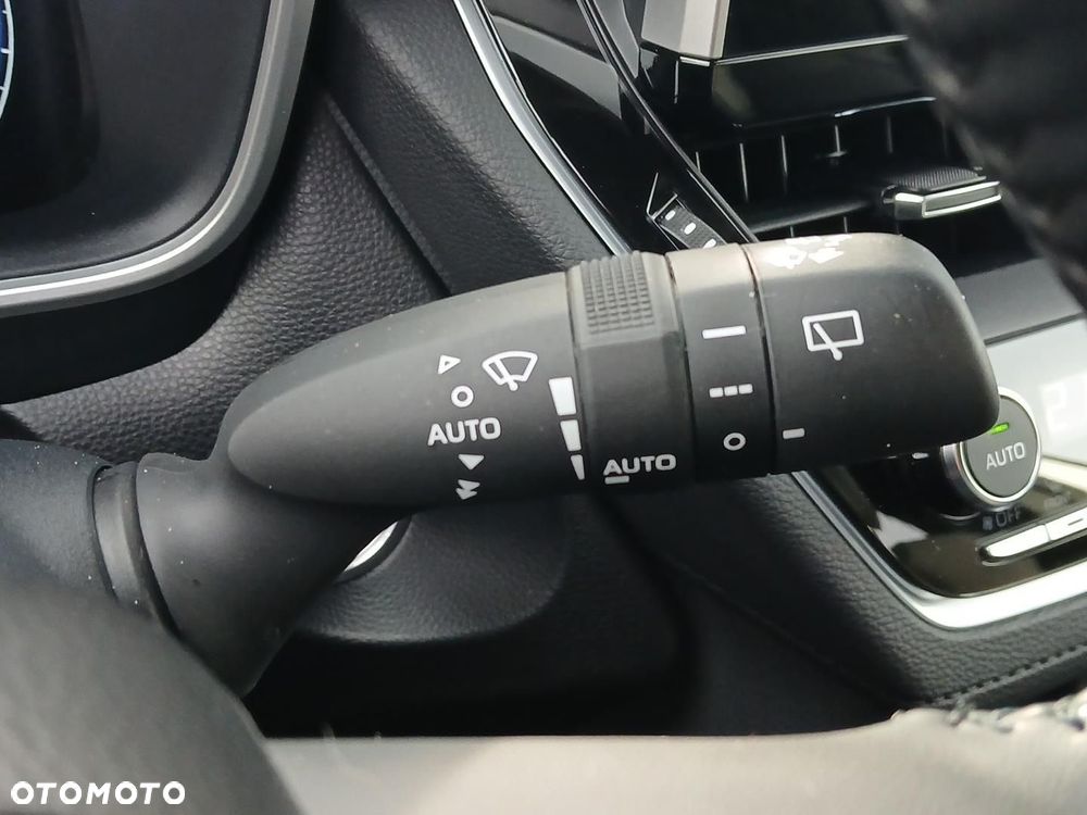 Toyota Corolla Cross 2.0 Hybrid Executive - 29