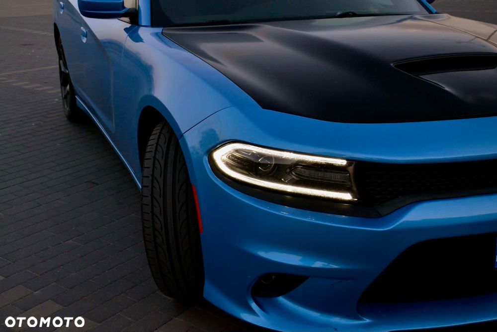 Dodge Charger 5.7 V8 RT - 17
