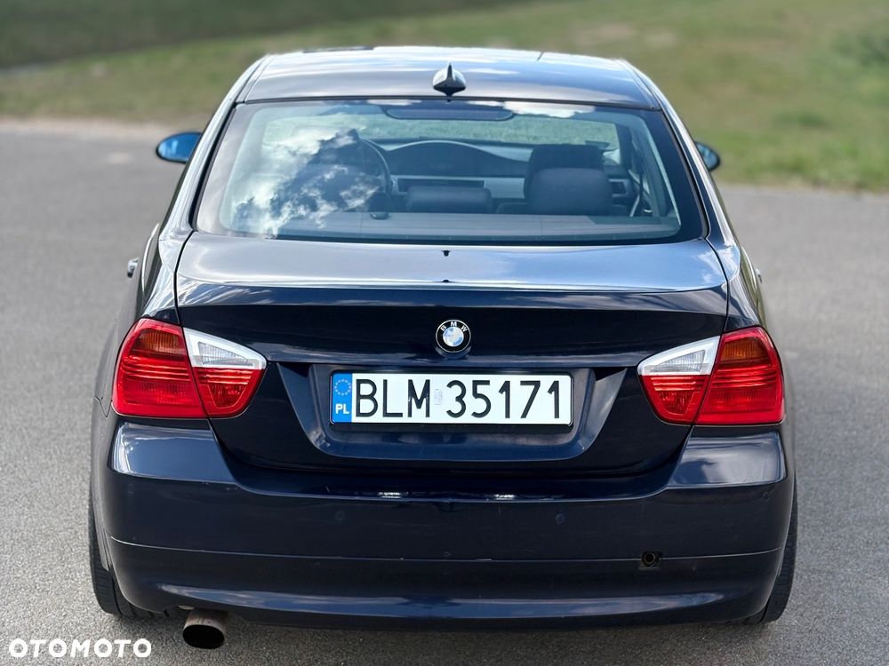 BMW Seria 3 320i - 5