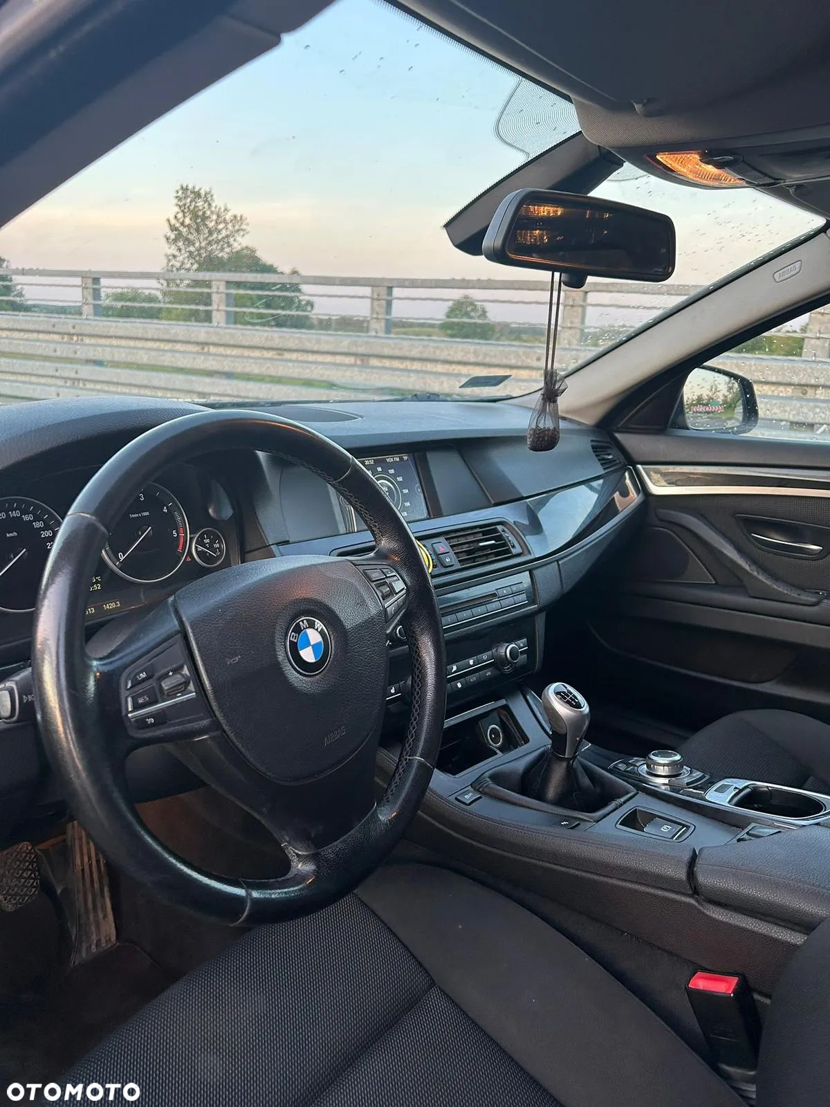 BMW Seria 5 520d - 4