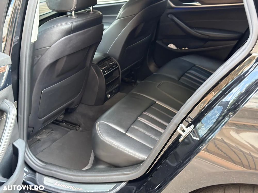 BMW Seria 5 530i xDrive Touring Aut. Luxury Line - 22