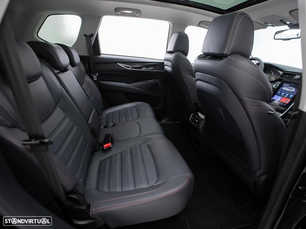 Maxus Euniq 6 - 13