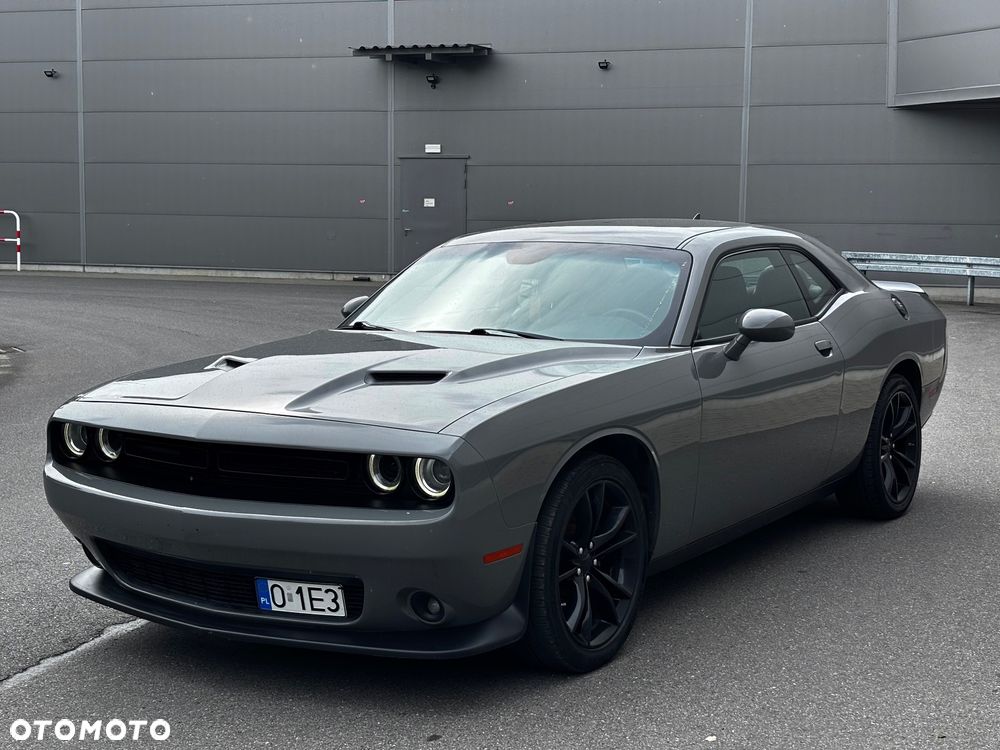 Dodge Challenger - 1