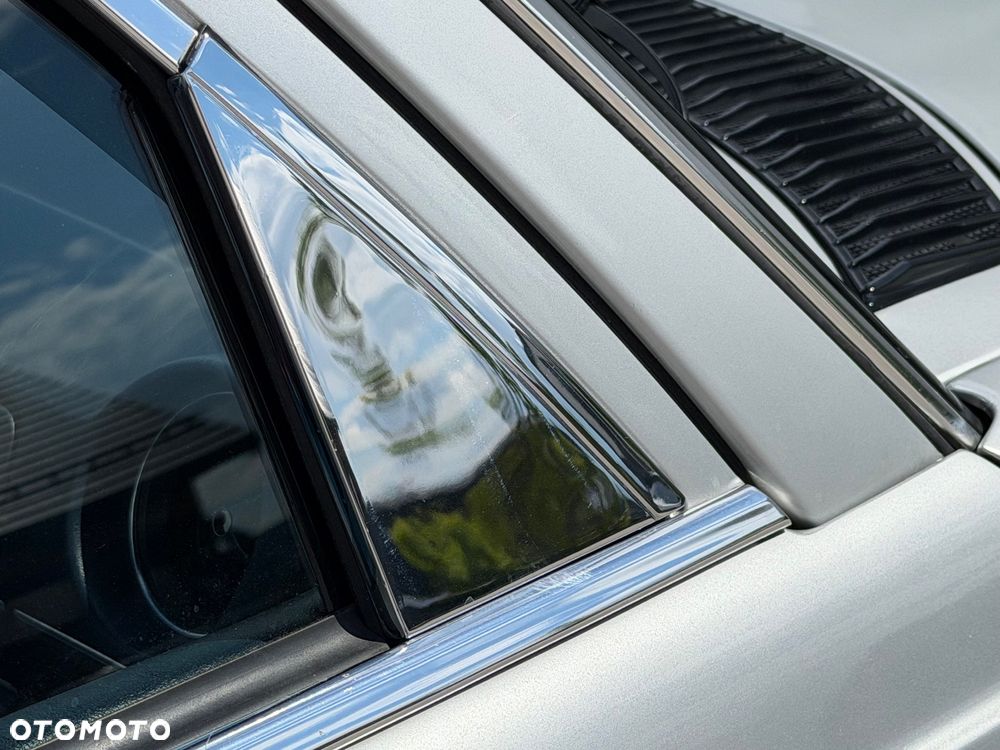 Mercedes-Benz W123 - 23