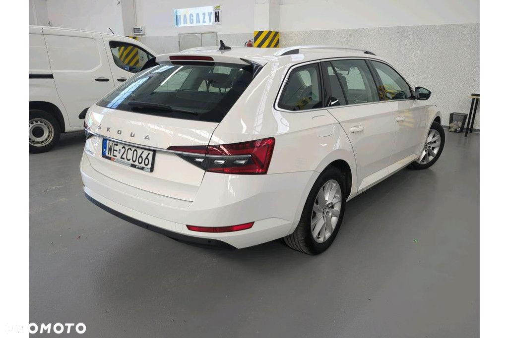 Skoda Superb 2.0 TSI Ambition DSG - 3