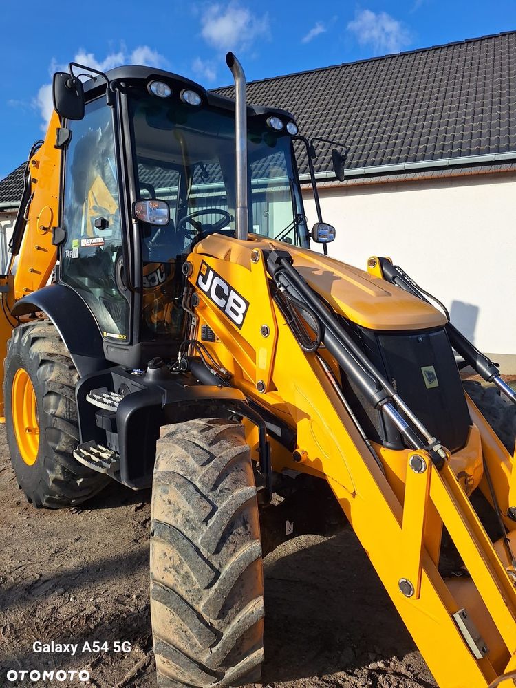 JCB 3CX - 9