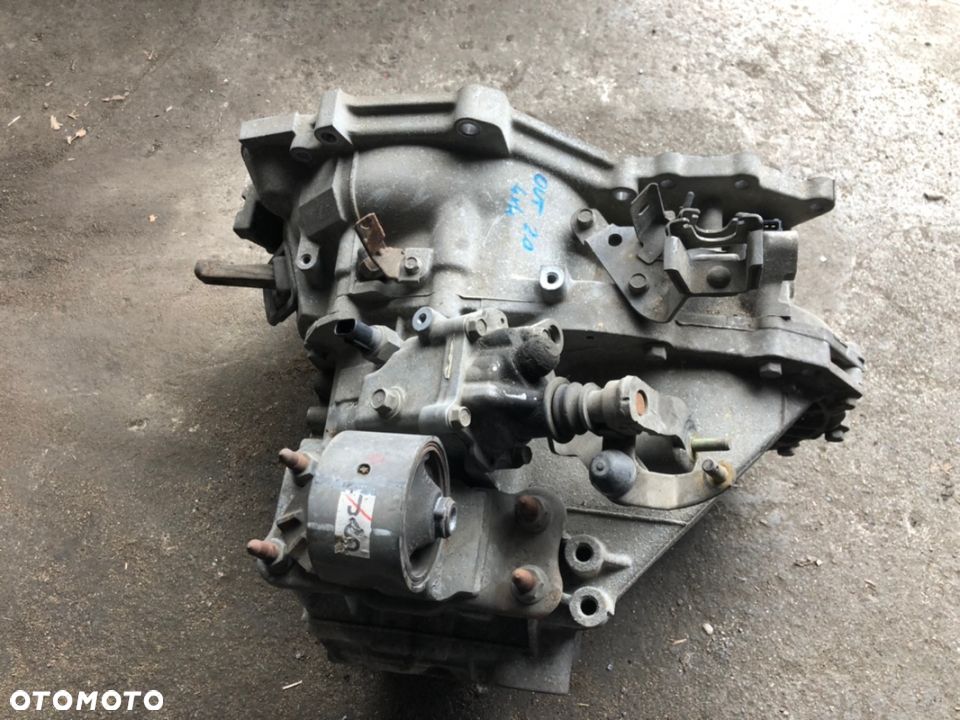 MITSUBISHI OUTLANDER I 03-07 4x4 2.0 16V  SKRZYNIA BIEGÓW 4WD MANUAL W5M421Z4B2 - 1