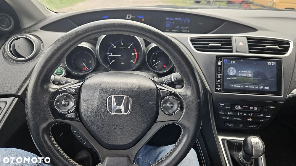 Honda Civic 1.6 i-DTEC Executive Black Edition - 14