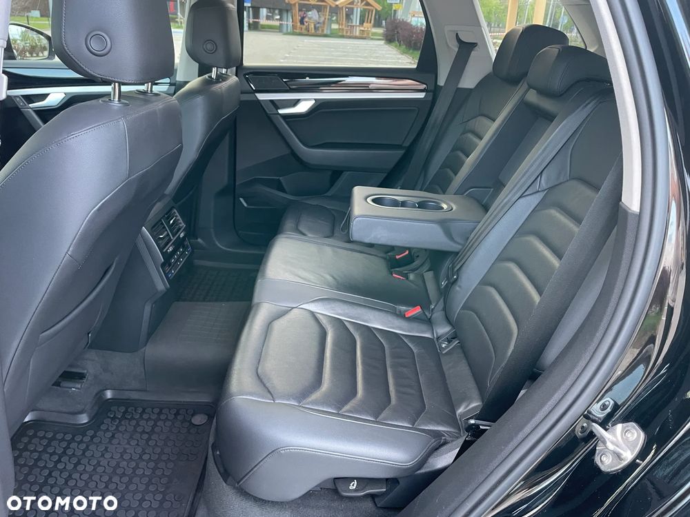 Volkswagen Touareg 3.0 V6 TDI 4Motion DPF Automatik Elegance - 25