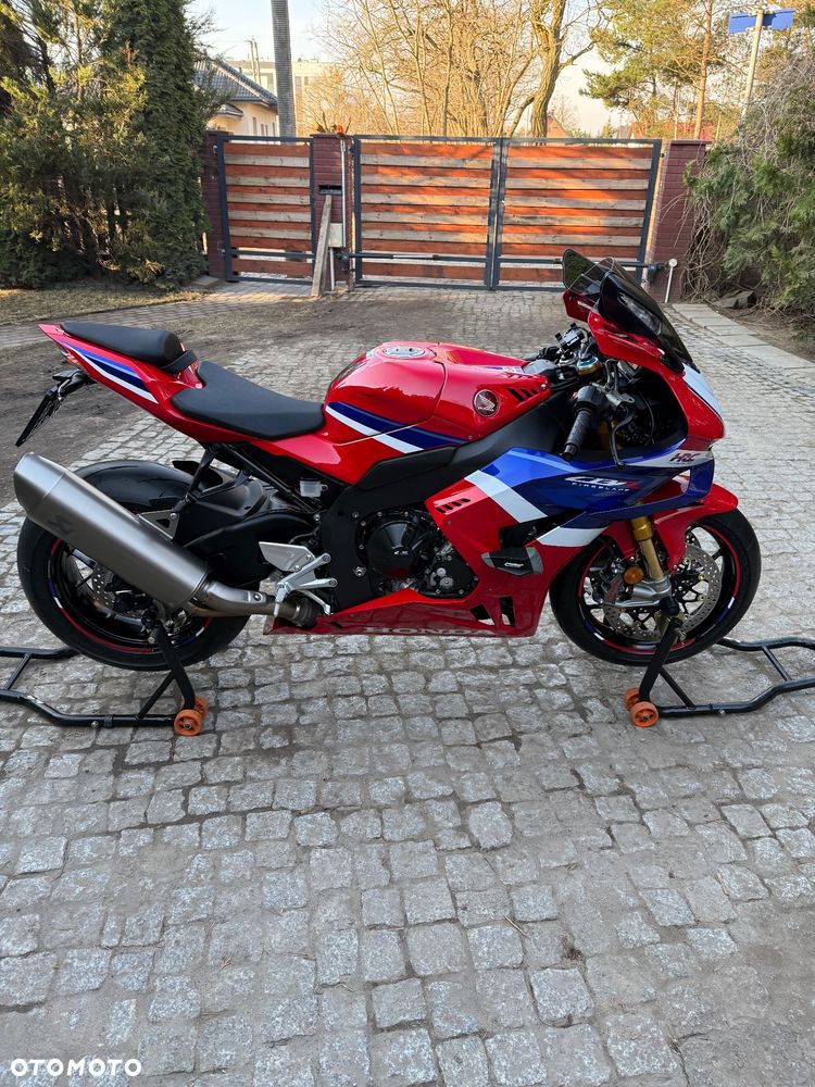 Honda CBR - 33
