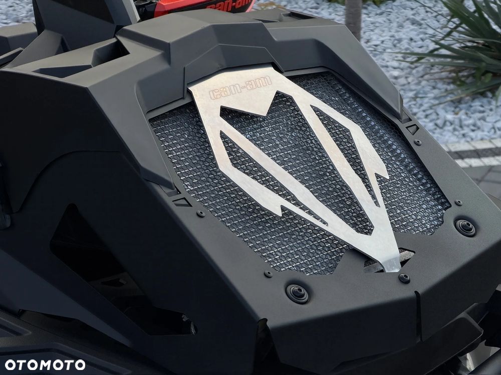Can-Am Outlander - 12