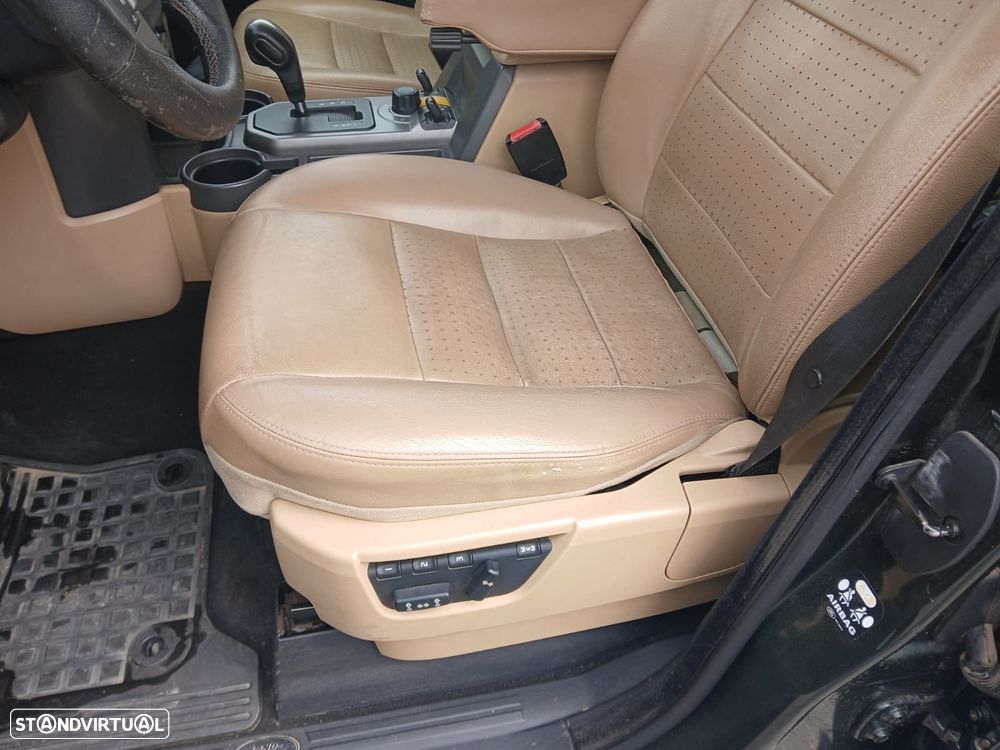 Land Rover Discovery 2.7 TD V6 HSE Auto. - 8