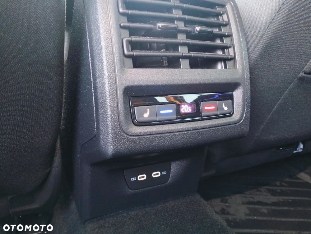 Volkswagen Golf VIII 2.0 TDI - 18