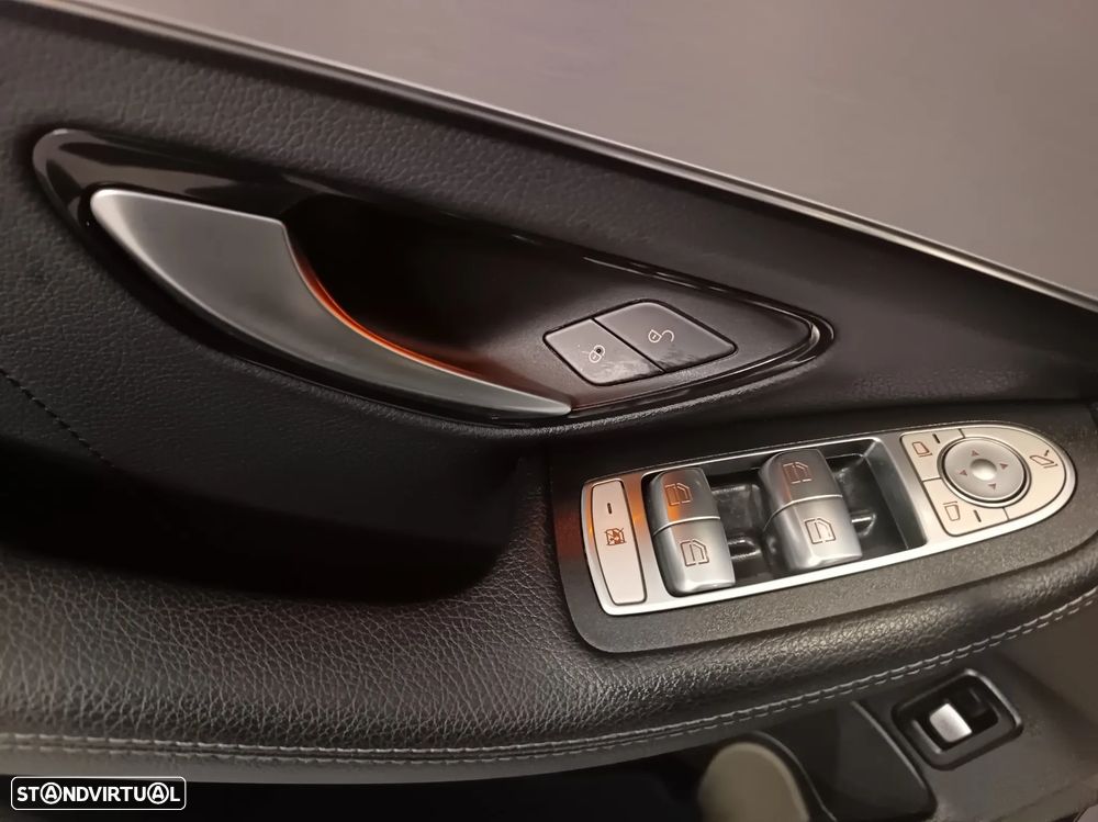 Mercedes-Benz C 300 de AMG Line - 13