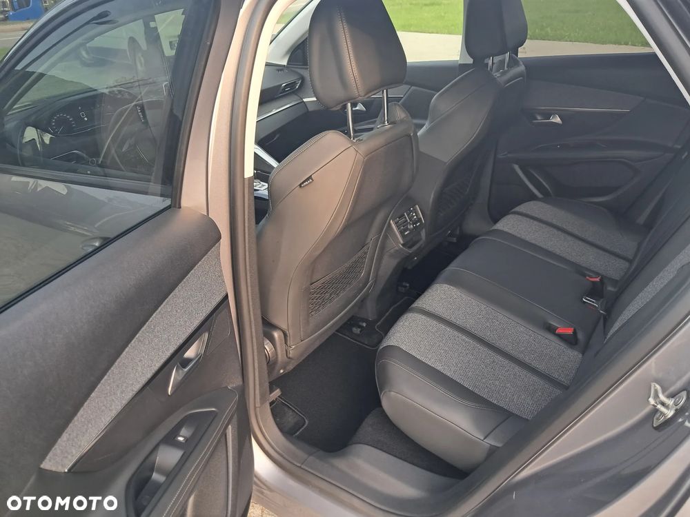 Peugeot 3008 1.5 BlueHDi Allure S&S EAT8 - 18