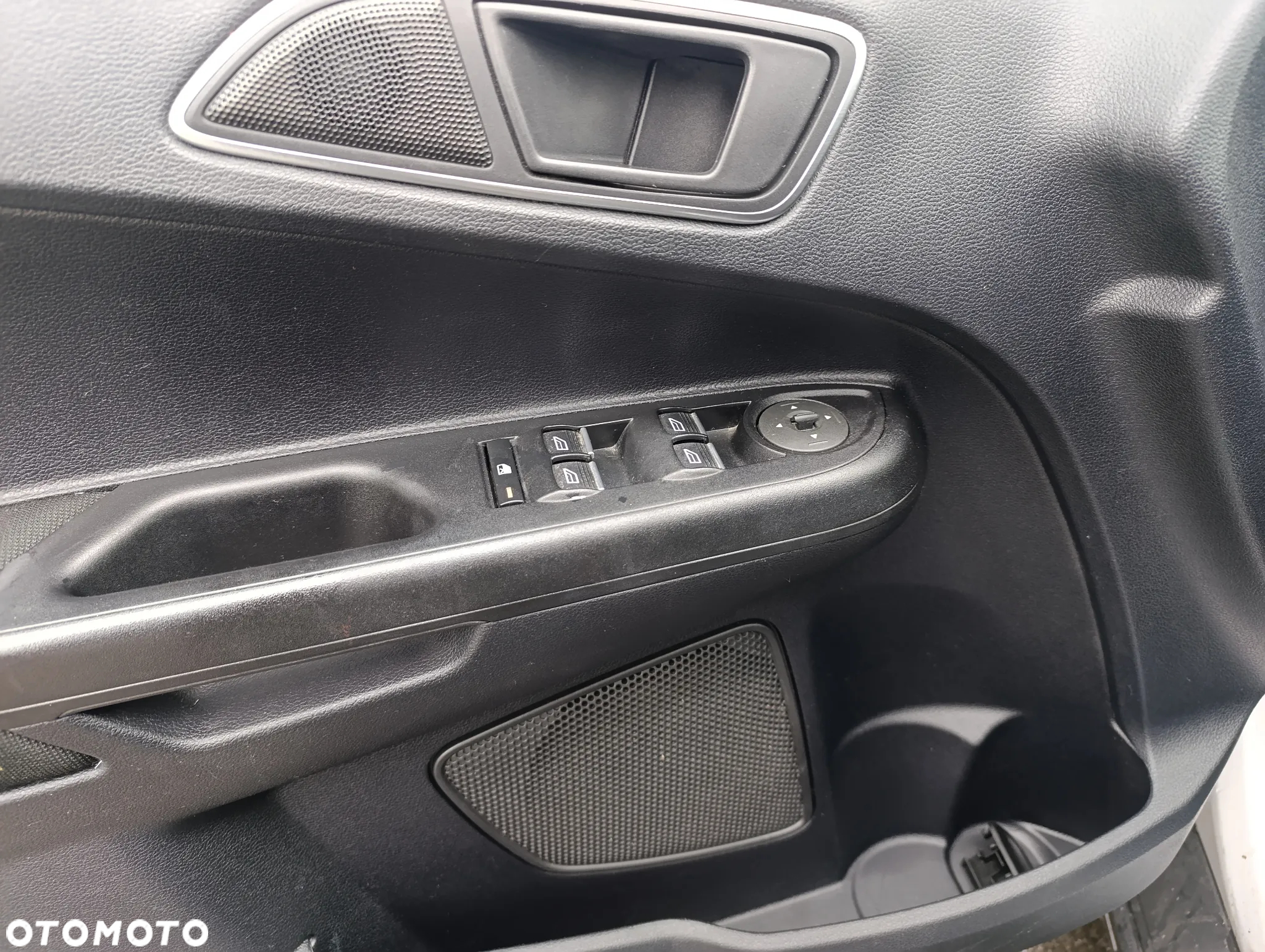 Ford B-MAX 1.5 TDCi Titanium EU6 - 15