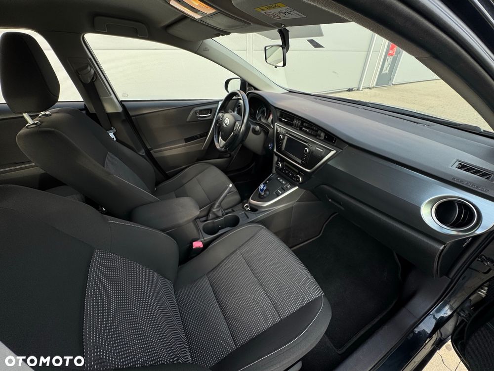 Toyota Auris - 13
