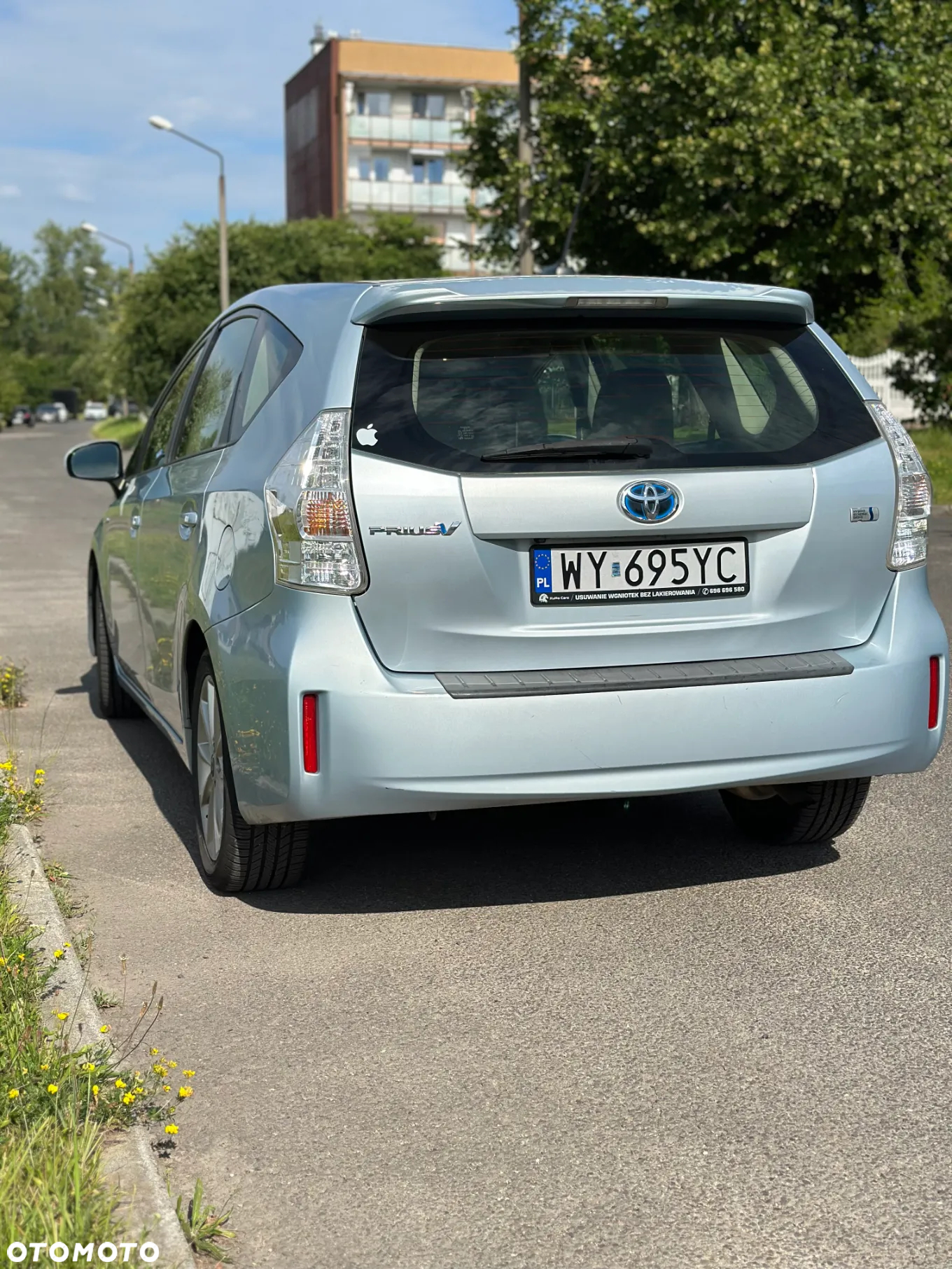 Toyota Prius+ (Hybrid) - 5