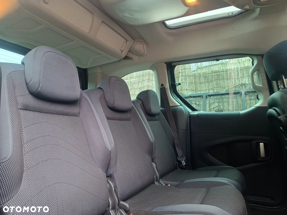 Peugeot Partner 110 Family - 11