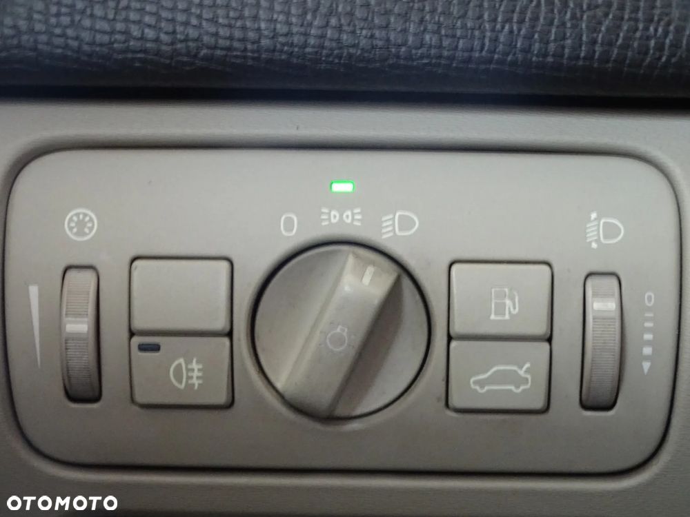 Volvo XC 60 D4 Momentum - 16