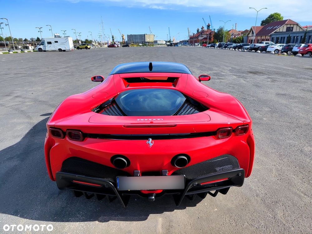 Ferrari SF90 Stradale - 12