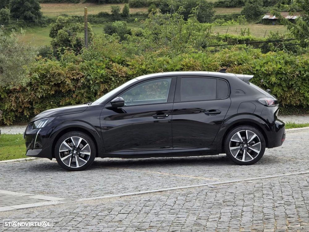 Peugeot e-208 GT - 14