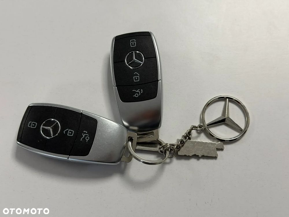 Mercedes-Benz GLE 300 d 4-Matic - 36