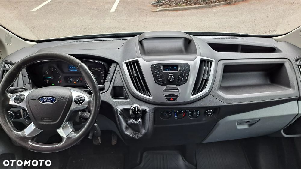 Ford Transit - 18