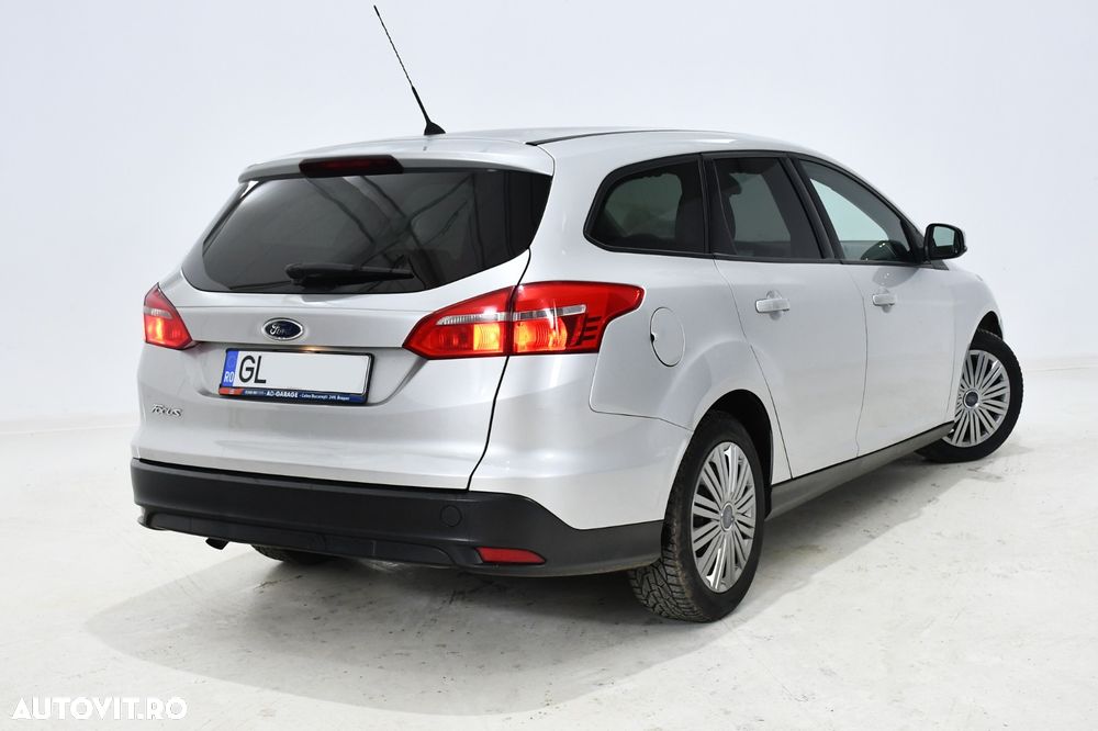 Ford Focus 1.6 TDCI DPF Trend - 3