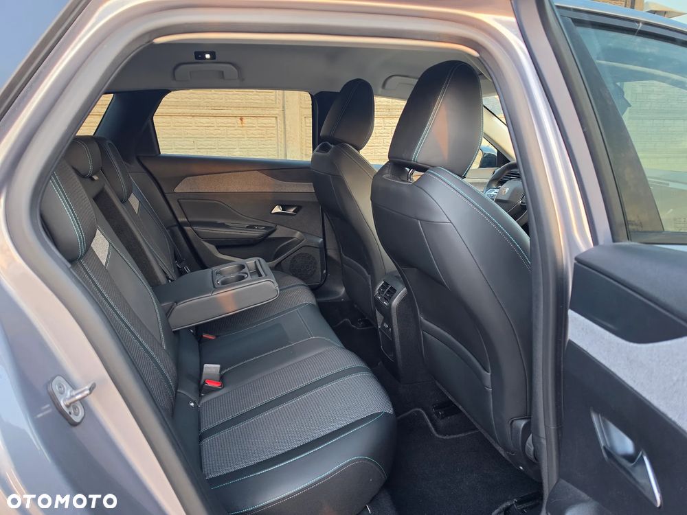 Peugeot 308 1.6 Hybrid PHEV Allure EAT8 - 20