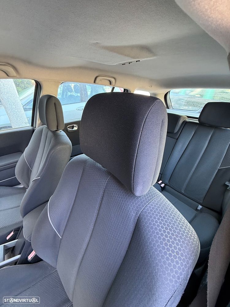 Renault Mégane Break 1.9 dTi Authentic - 6