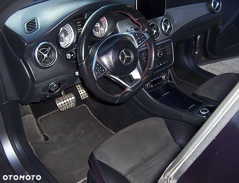 Mercedes-Benz CLA 200 (CDI) d 7G-DCT AMG Line - 13